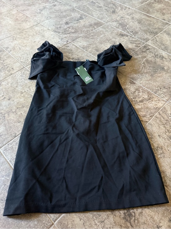 wild fable Dresses & Skirts - 🍎Black dress with Puff bow Sleeves